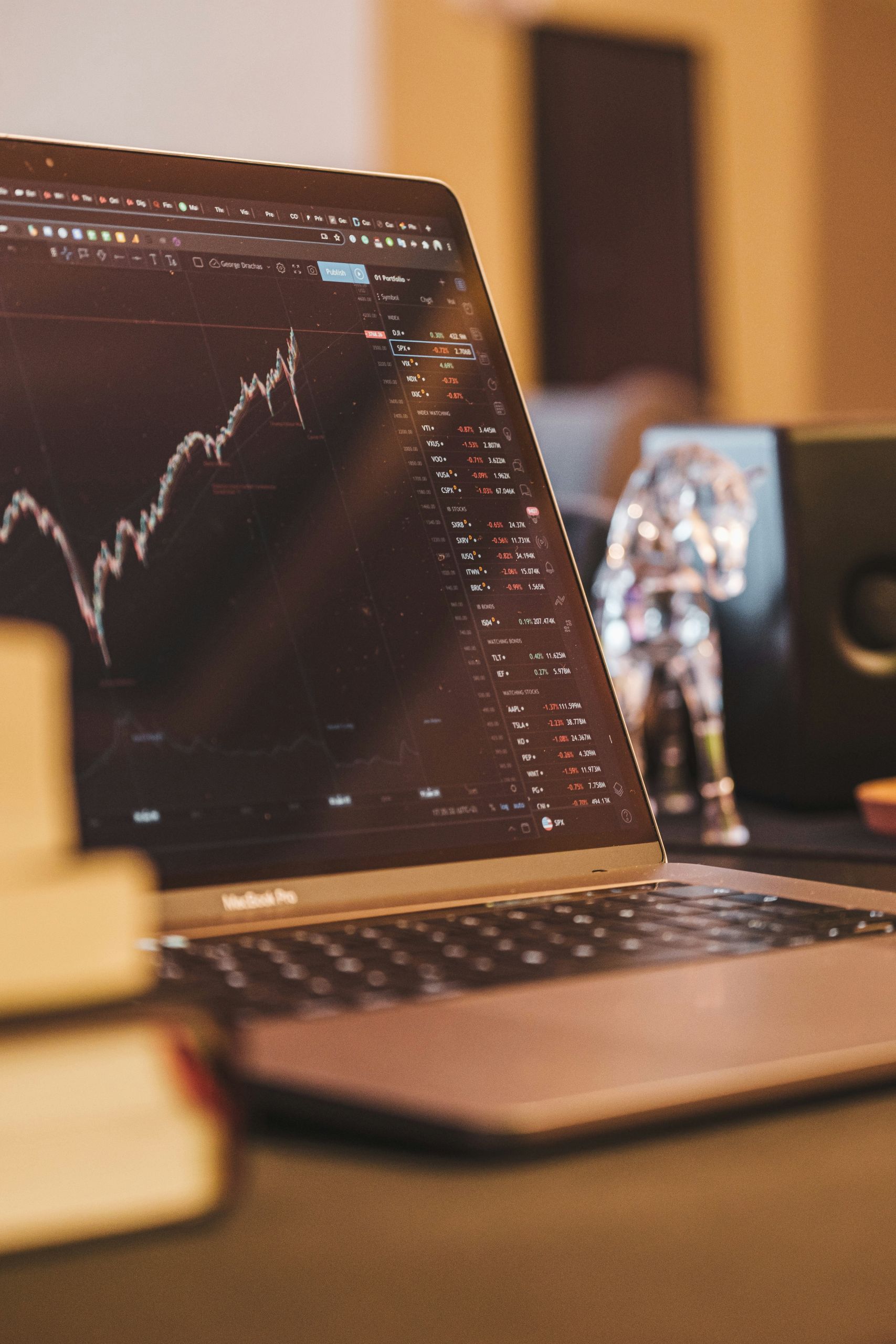 yorgos-ntrahas-lp8ZlyAZjy8-unsplash - KSDT • Accountants & Advisors